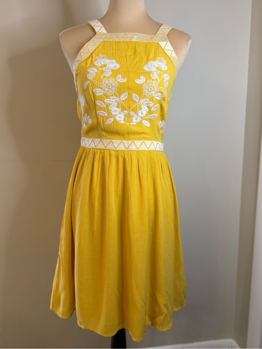 First Love yellow midi dress white floral embroidery SZ SM